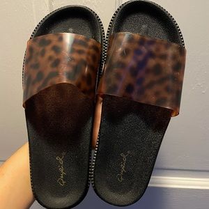 Qupid Leopard Print Sandals Size 6